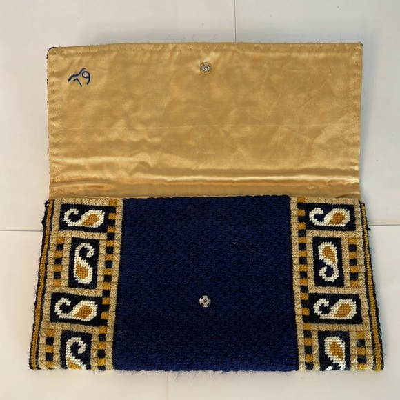 VINTAGE KNIT CROCHET FOLD OUT WALLET - Picture 3 of 16